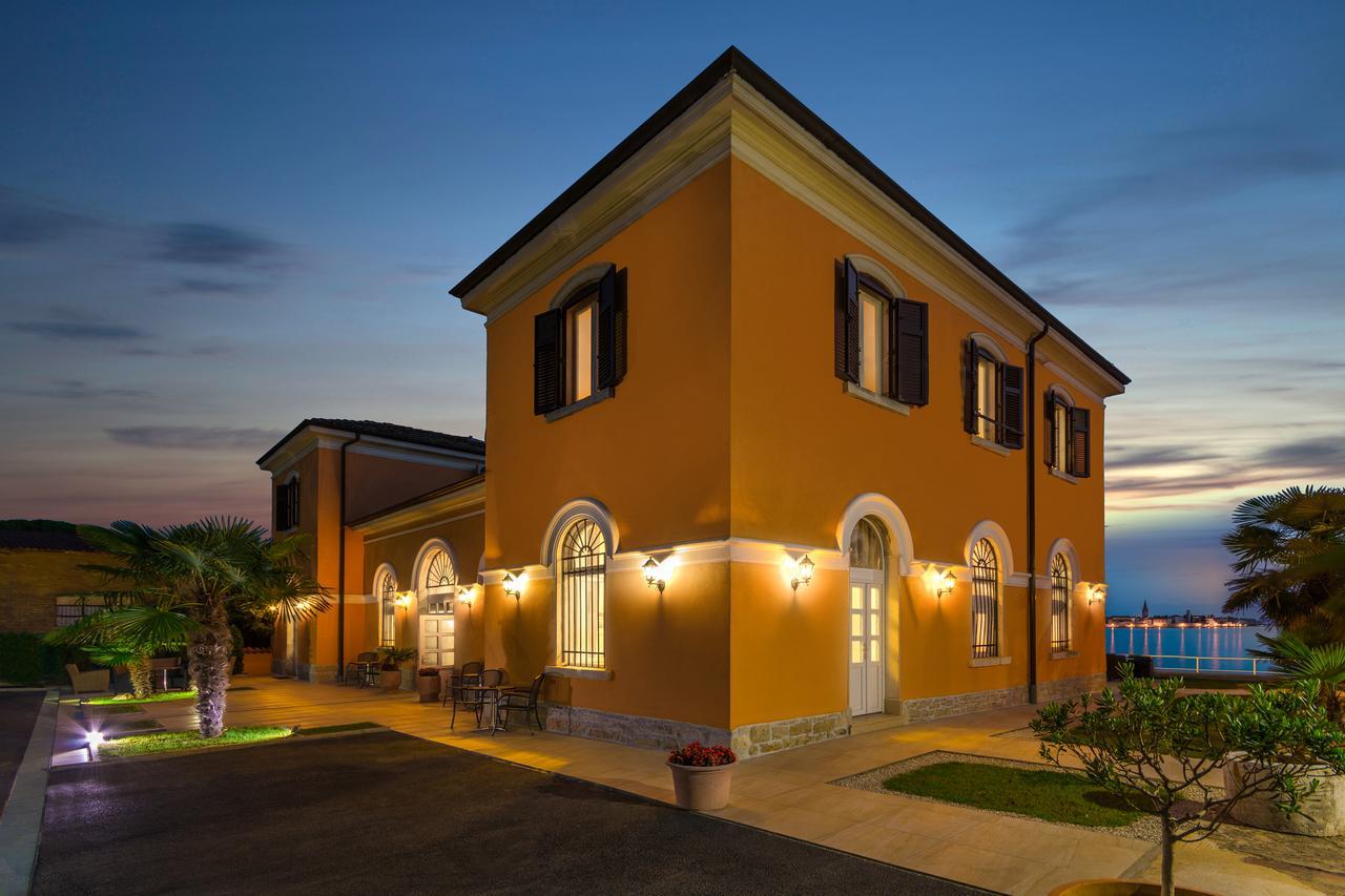 Minella Residence Porec Esterno foto